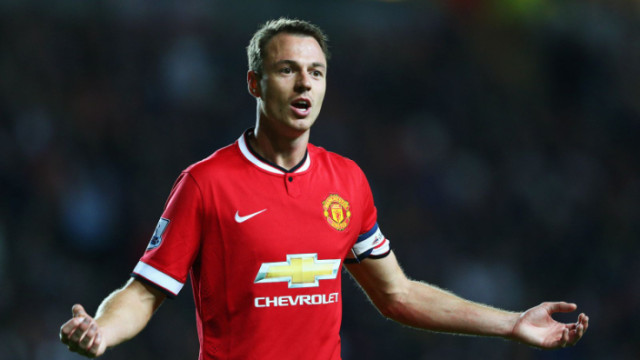 Photo of Manchester United defender Jonny Evans